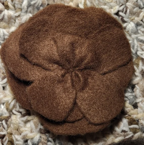 FOSSIL Multicolor  Crochet Beanie With Large, Brown, Felt Flower Accent - Picture 7 of 8